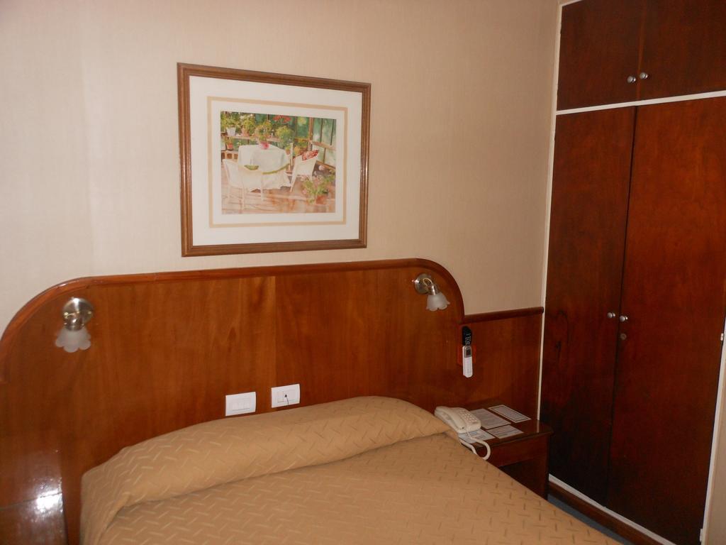 Hotel Orly Corrientes Zimmer foto